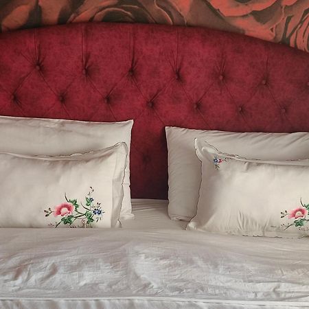 Ajilin Hotel Rooms Корча Стая снимка