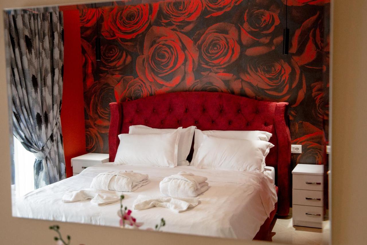 Ajilin Hotel Rooms Корча Екстериор снимка