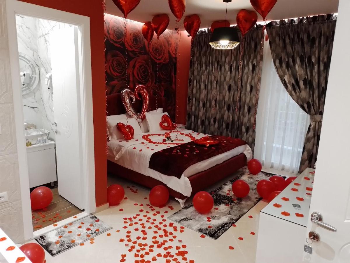 Ajilin Hotel Rooms Корча Екстериор снимка