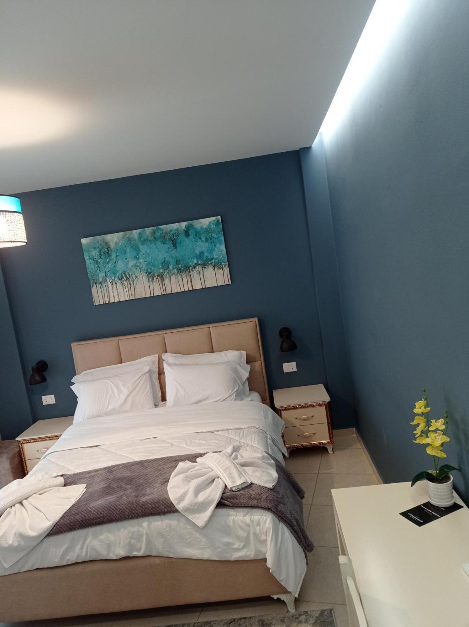 Ajilin Hotel Rooms Корча Екстериор снимка