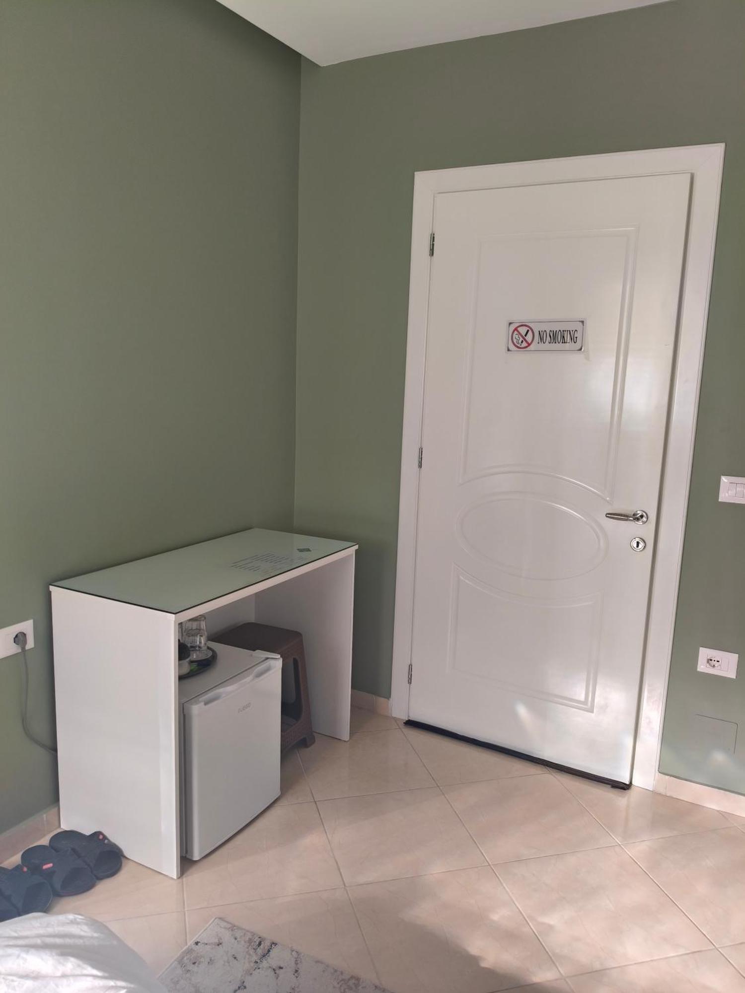 Ajilin Hotel Rooms Корча Стая снимка