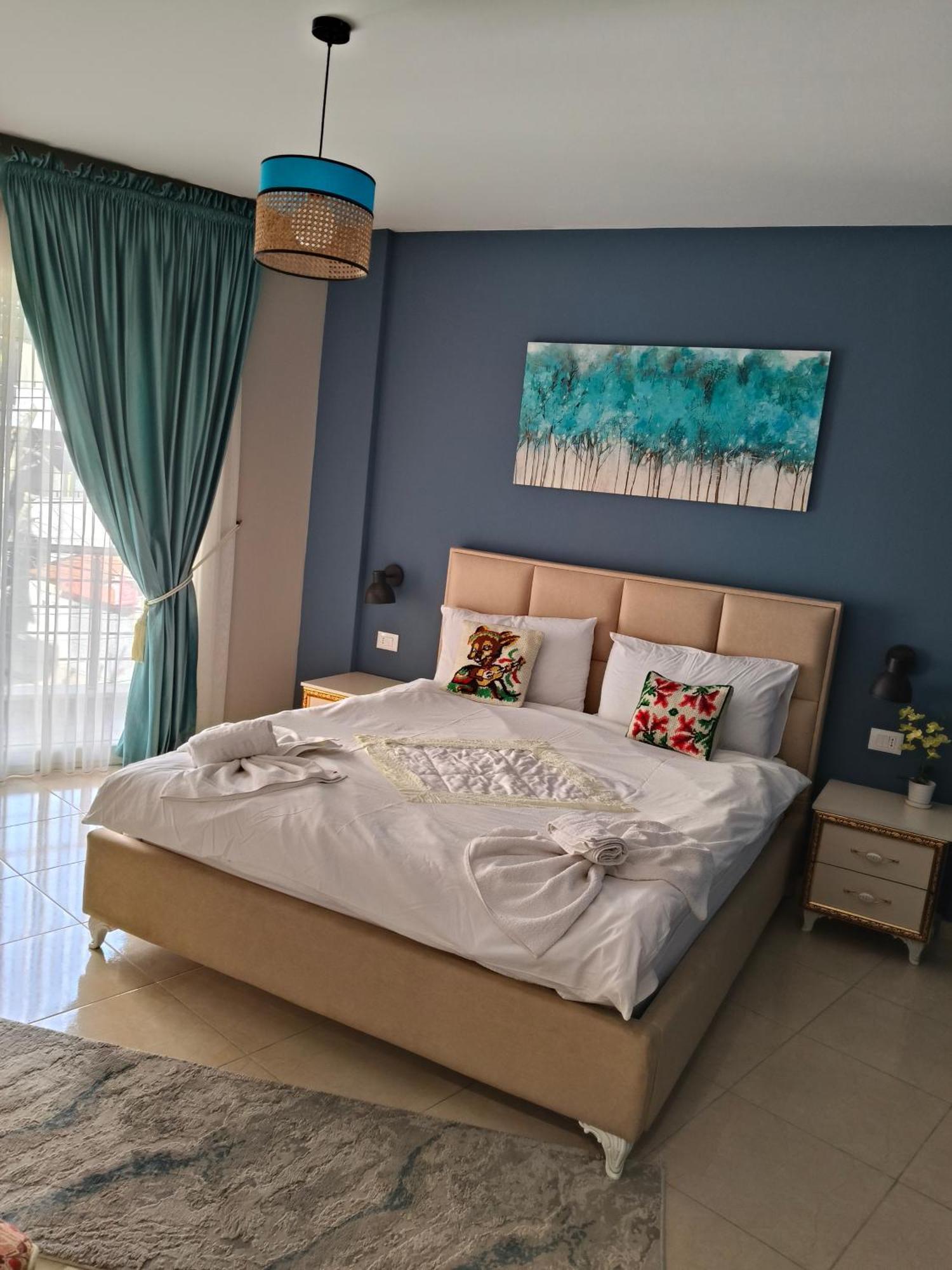 Ajilin Hotel Rooms Корча Стая снимка