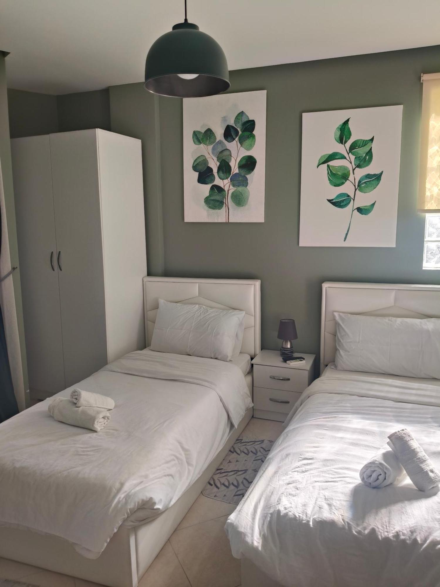 Ajilin Hotel Rooms Корча Стая снимка